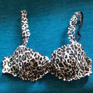 Victoria’s Secret 34B bra